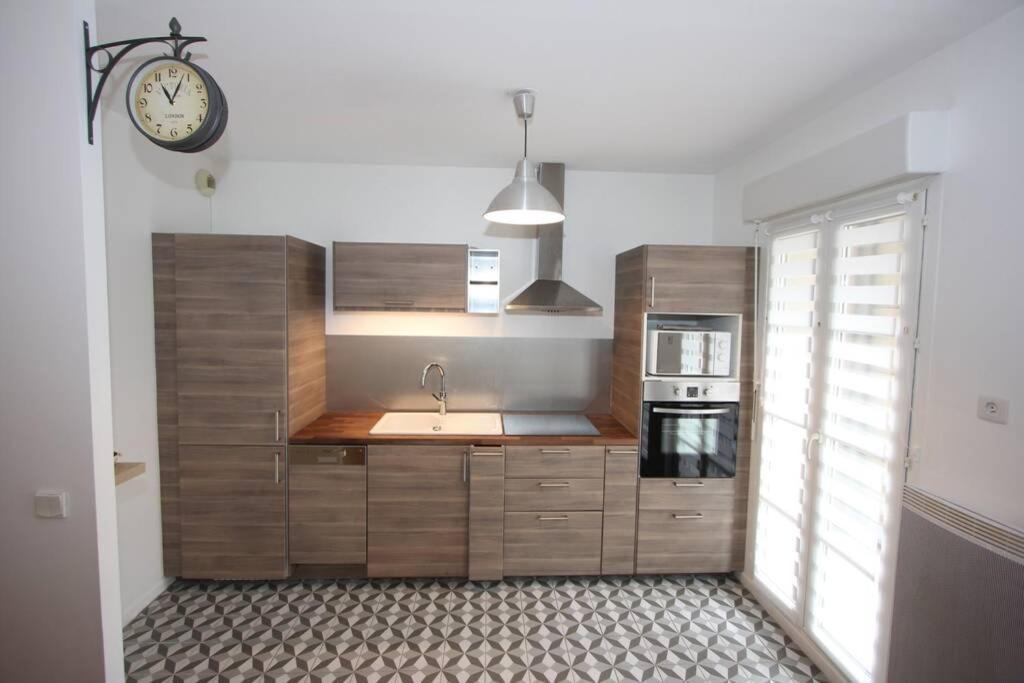 Sloan Square Apartment Bmyguest Serris Ngoại thất bức ảnh
