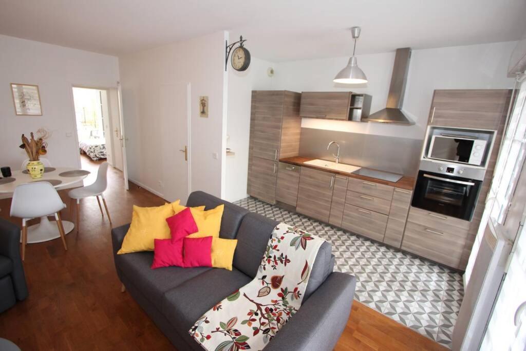 Sloan Square Apartment Bmyguest Serris Ngoại thất bức ảnh